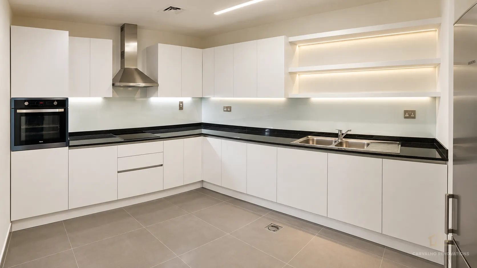 Colombini Kitchen Installation – Palm Jumeirah, Dubai