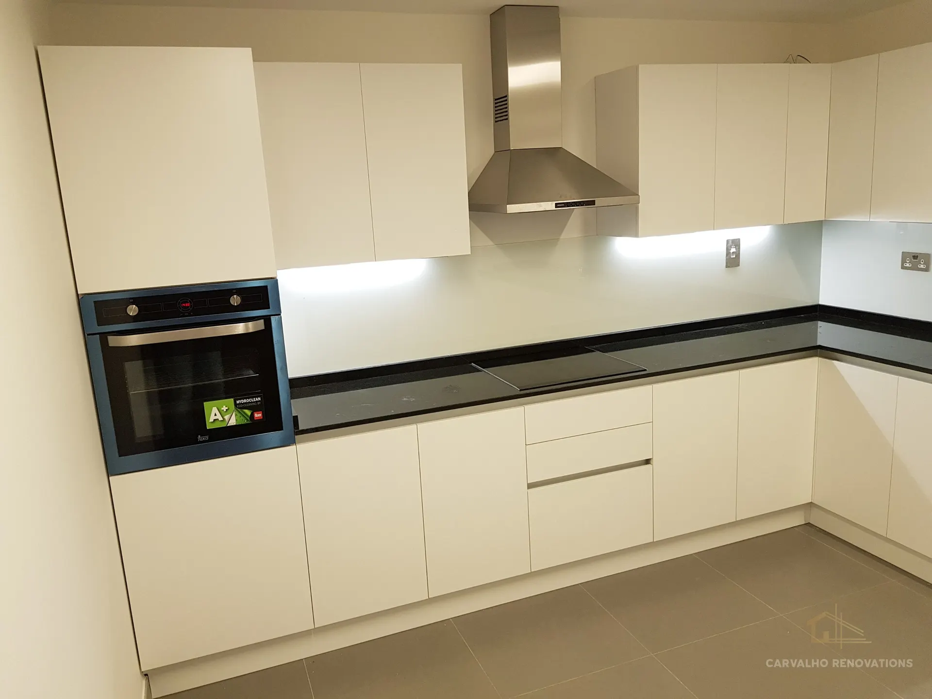 Colombini Kitchen Installation – Palm Jumeirah, Dubai
