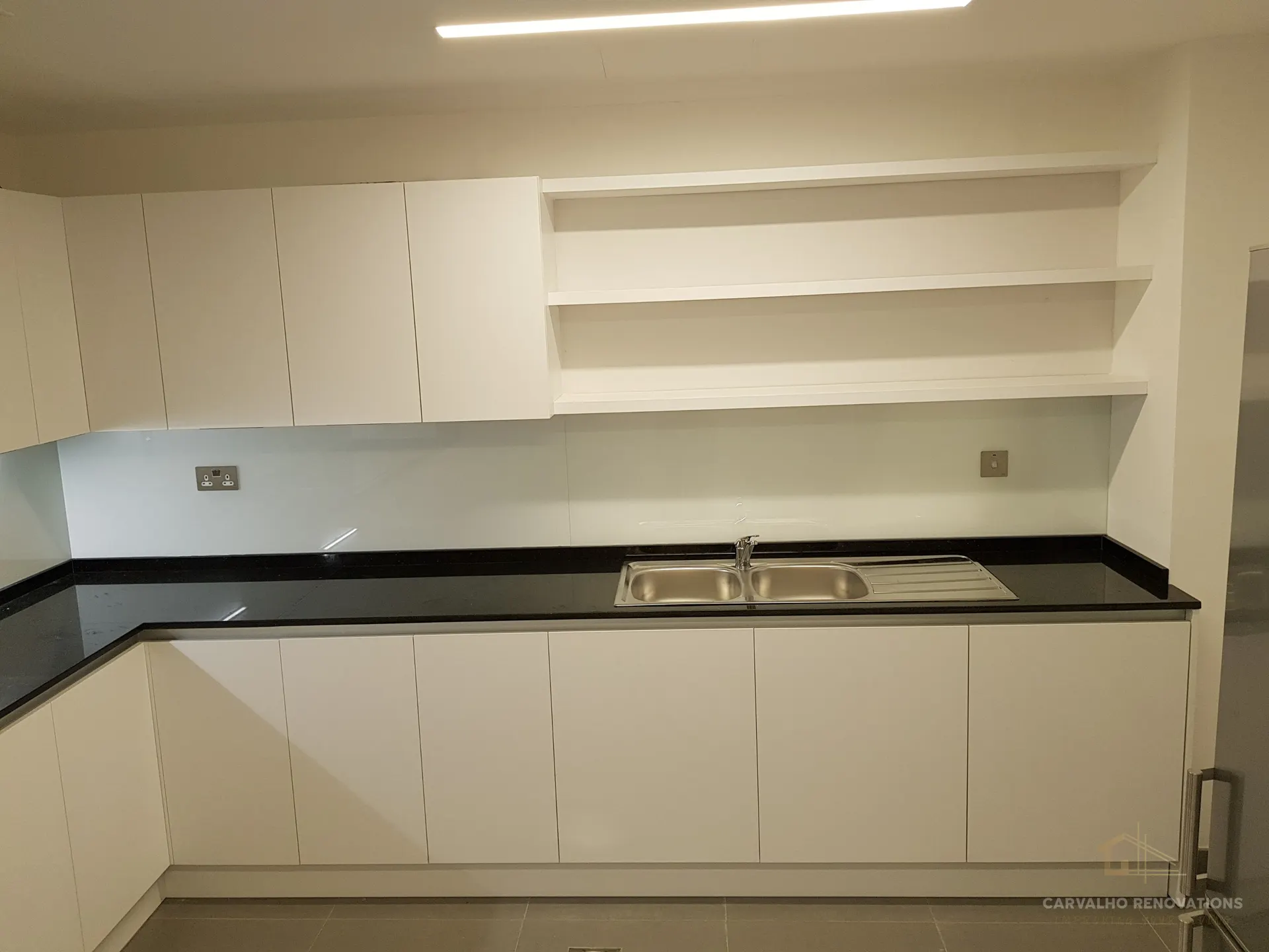 Colombini Kitchen Installation – Palm Jumeirah, Dubai